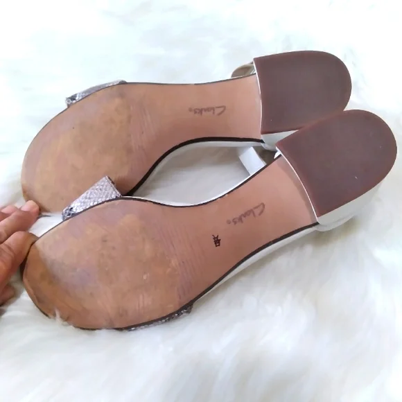 Clarks Women's Caroleigh Anya Ankle Strap Heeled Sandals Sz 9M - Picture 10 of 12